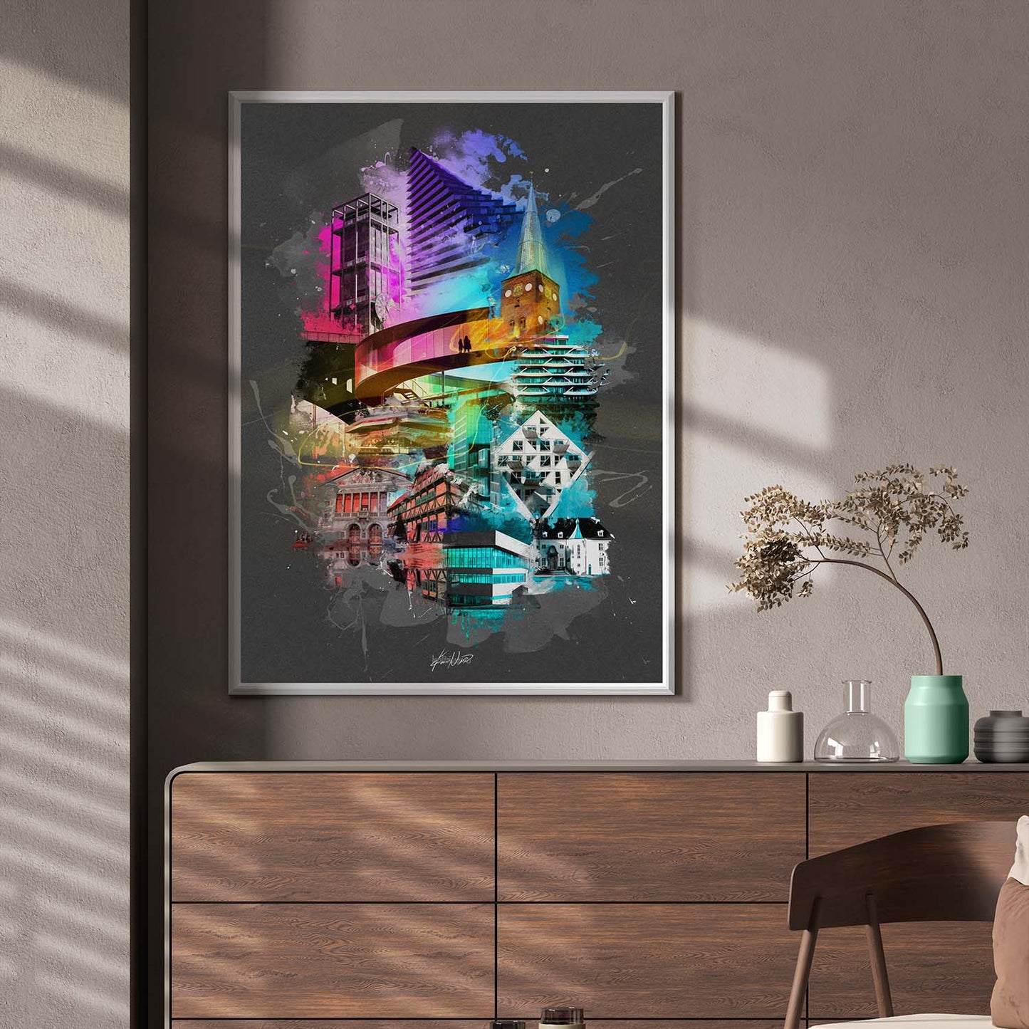 En livlig og farverig plakat af Aarhus, der fanger byens dynamik og skønhed med levende farver og ikoniske vartegn. Oplev Aarhus' unikke atmosfære gennem denne detaljerede plakat, der fremhæver byens charmerende gader, kultur og natur. Lad denne farverige Aarhus plakat være et iøjnefaldende statement i dit hjem eller kontor, der fejrer din kærlighed til byen.