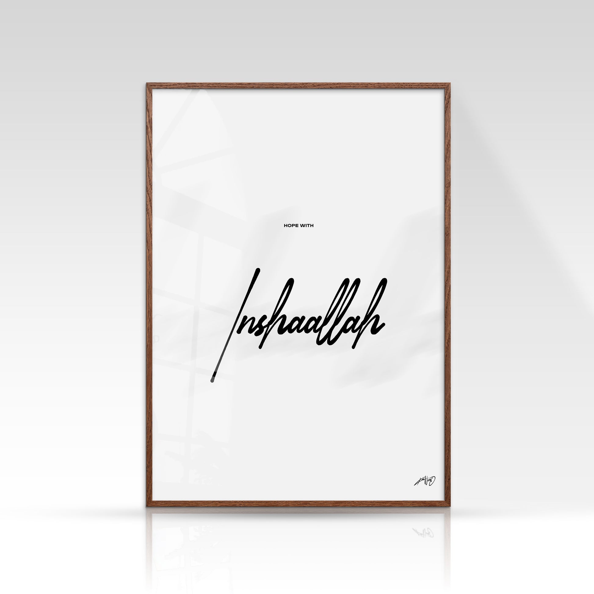 Inshallah plakat, minimalistisk sort/hvid, mørk egetræsramme